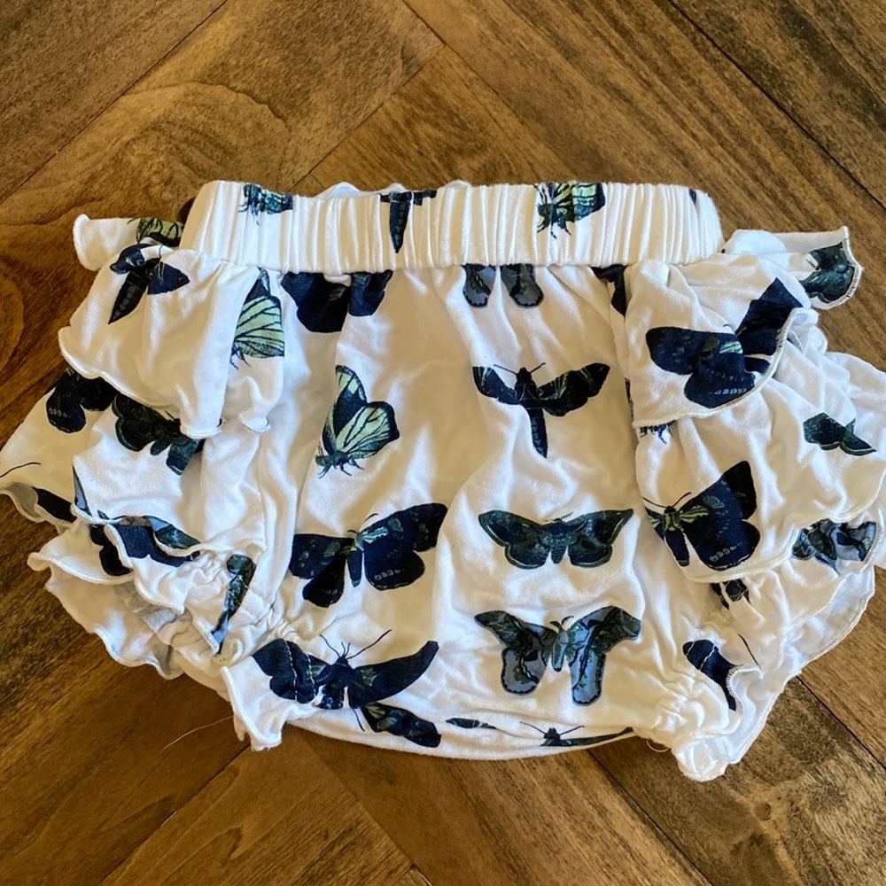 Kate Quinn blue moth ruffle short 12-18m